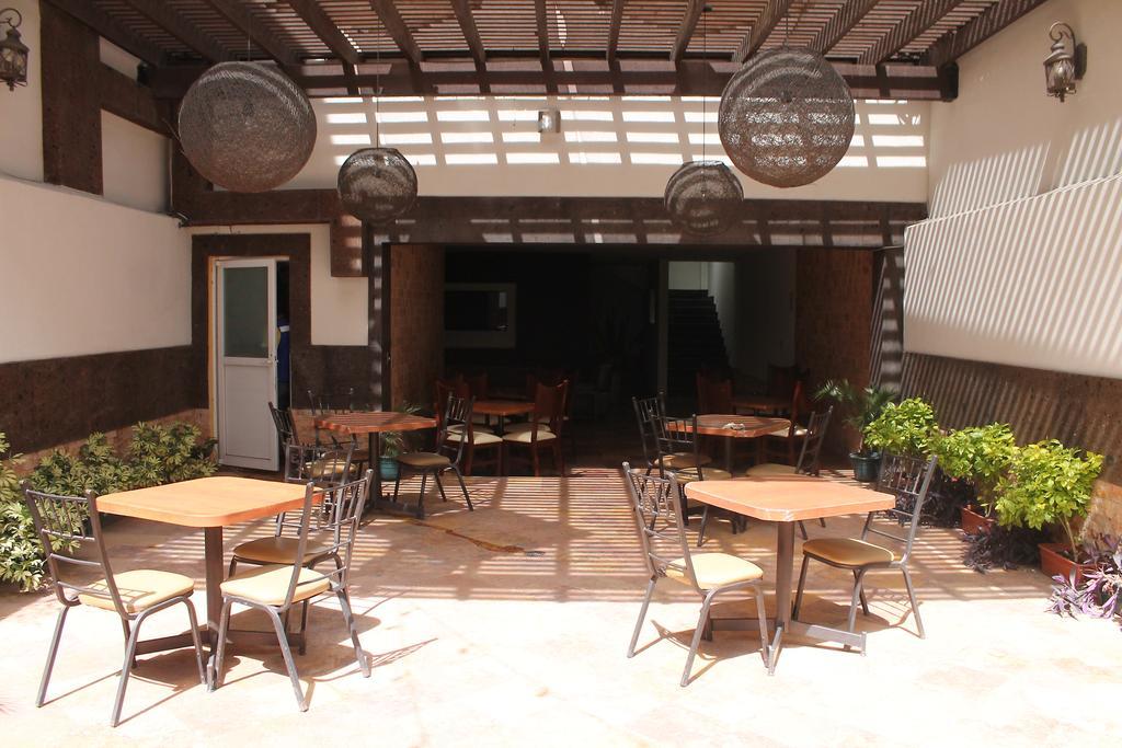 吕康里尔套房酒店 杜兰戈 外观 照片